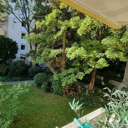 Schwabing With Garden Views Apartmán *